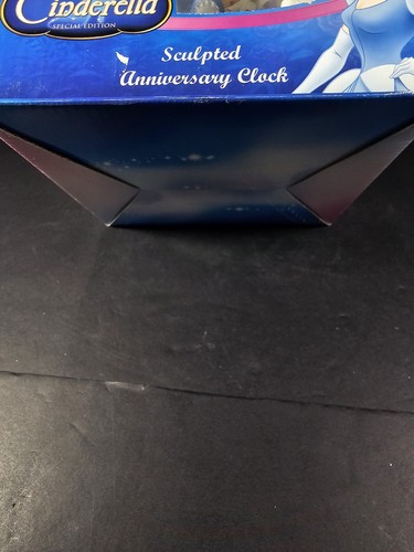 Disney Cinderella Sculpted Anniversary Clock With Box Dual Pendulum 9" - Picture 7 of 7