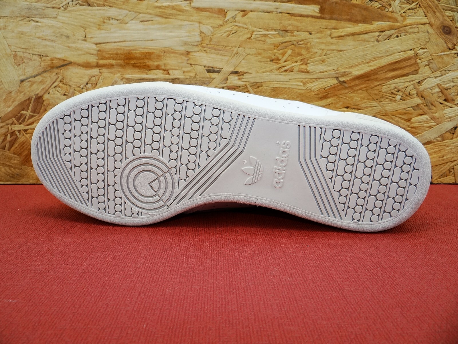 Купить Adidas CONTINENTAL 80 FY6666 Schuhe Sport Running Lauf на Аукцион DE  из Германии с доставкой в Россию, Украину, Казахстан