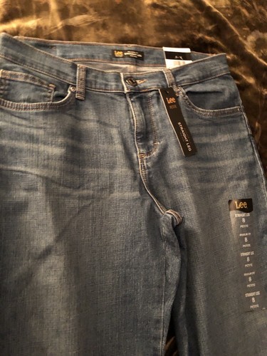 NWT Lee Women's Size 8P Petite Relaxed Fit Straight Leg Mid Rise Jeans - Picture 6 of 9