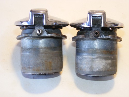 2 Tappi di riempimento carburante Jaguar XJ6 S1-3 con chiavi - parte BAC1494 - Foto 12 di 17
