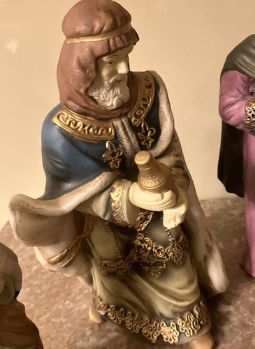 Grandeur Noel Collector Edition 9 Piece Porcelain Nativity 10” Set With Box - Picture 9 of 22