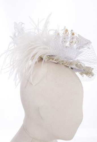 RQ-BL RED QUEEN'S BLACK LEGION WHITE SAILING SHIP FASCINATOR SP044 NEW - Picture 10 of 13