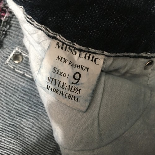 Miss Chic Mid Rise Size 9 (28x16) Blue capri leg Med Wash Womans Denim Jeans - Picture 9 of 12