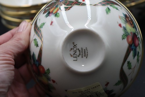 Lenox Holiday Tartan - Tazón de pasta 8", plato de almuerzo cuadrado con acento, platillo, arco - Imagen 14 de 20