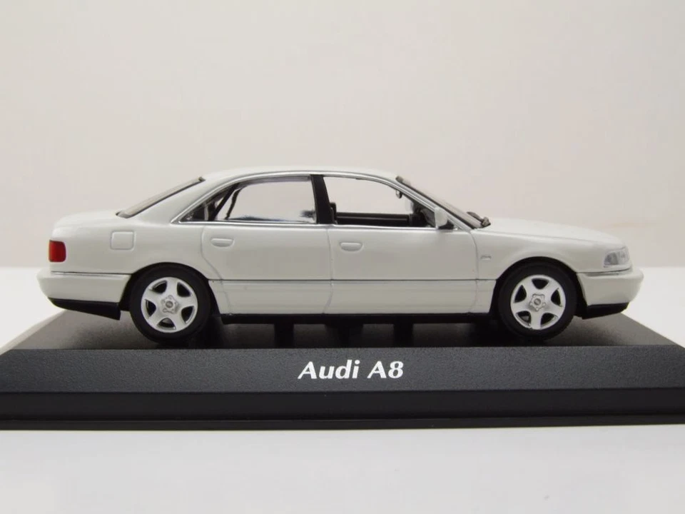 Audi A8 1999 Coche a Escala Blanco 1:43 Maxichamps - Imagen 4 de 4