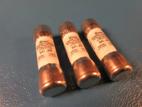 LOT OF 3 BUSSMANN SC-20, FUSES, 600VAC, 170VDC, 20 AMP