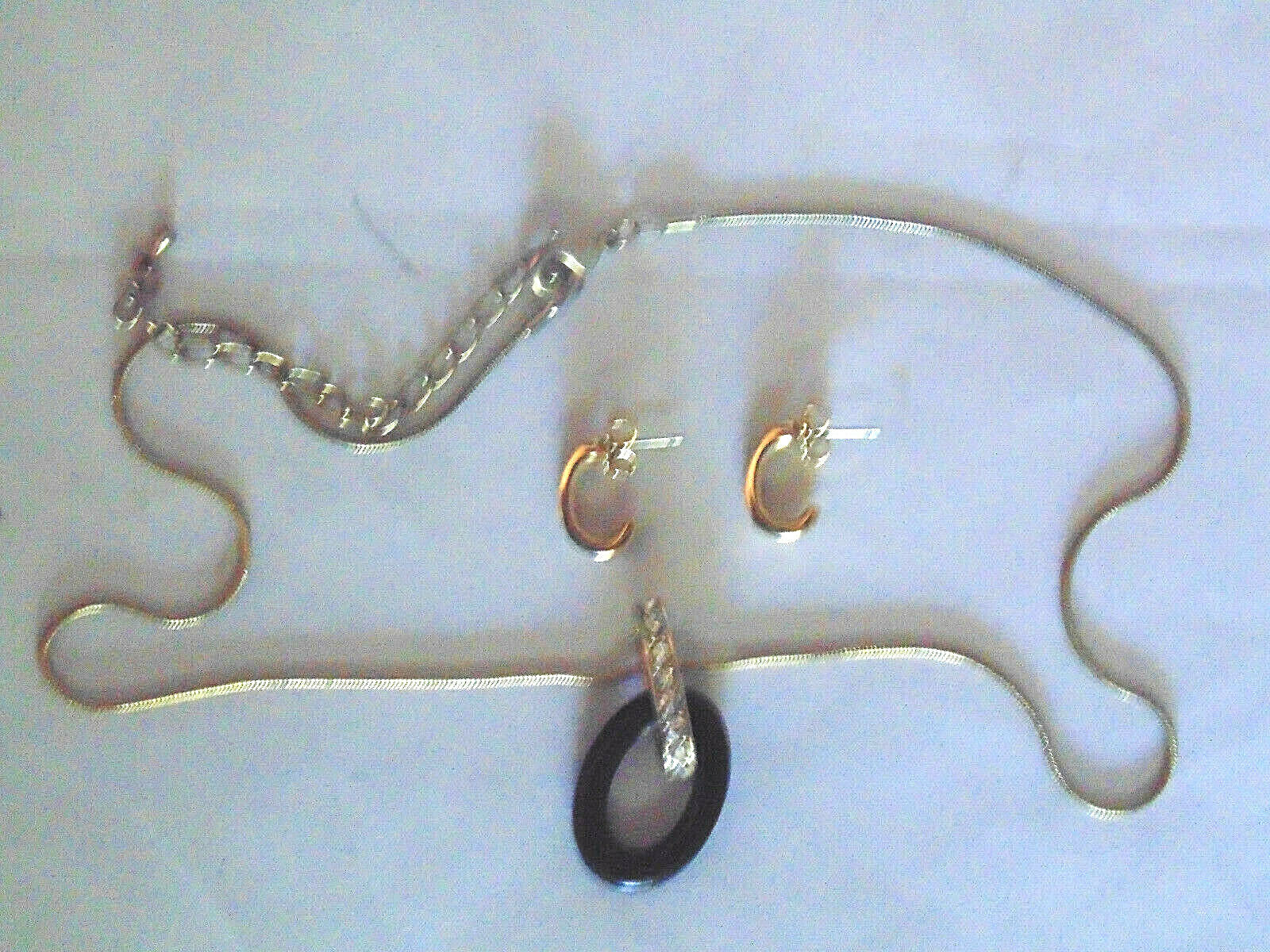 Picture 3 of 4