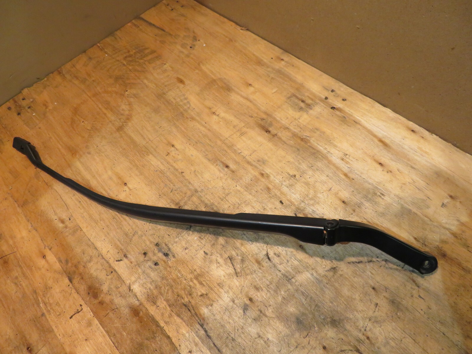 2014-2019 MASERATI GHIBLI SQ4 WINDSHIELD WIPER RIGHT PASSENGER ARM LINK OEM
