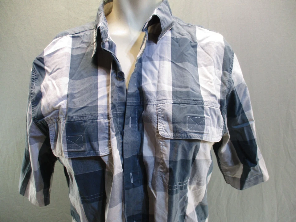 Woolrich Size M Mens White&Navy Plaid Short Sleeve Cotton Dress Shirt 7W-607 - Image 2 of 4