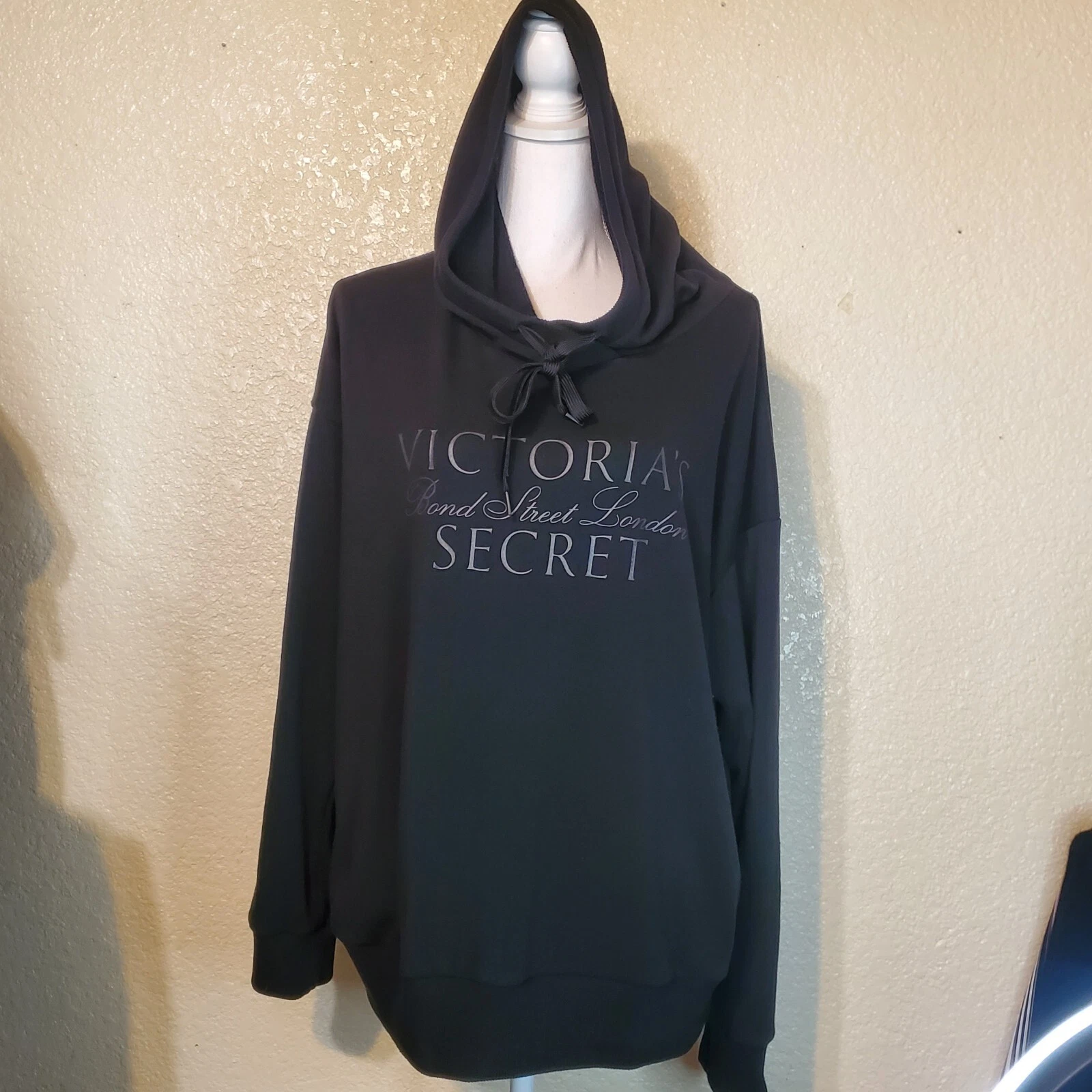 UNDERCOVER Felpa con cappuccio Victoria's Secret nera pullover in pile Bond Street London spaziosa taglia L