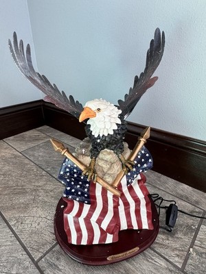 Chambord Bald Eagle Lamp Light Up Patriotic Decor USA Flag Vintage