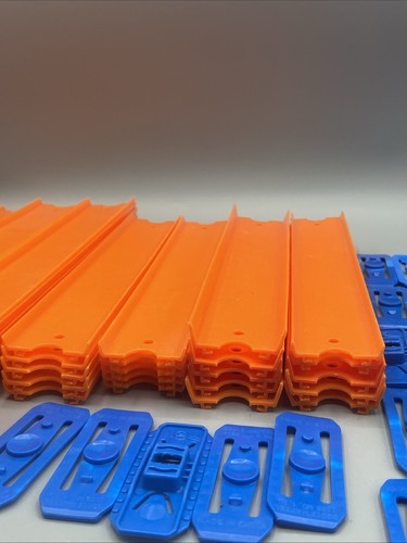 Hotwheels Hot Wheels Track Lot 33 Pieces 9”-12” Straight Track 35 Connectors - Picture 6 of 10