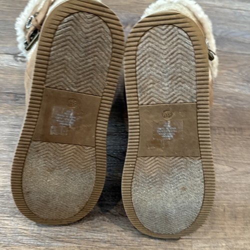 G by Guess Tan Brown Faux Fur Lined Winter Boots Buckle Charm Women’s Size 8.5 - Picture 9 of 14