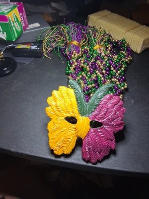 Mardi Gras Mask Specialty Bead Necklace Carnival Festive Parade Throw NewOrleans