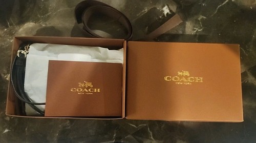 Coach Wristlet Violet And Black With Gift Box, Tags, Ribbon & Care Instructions - Picture 2 of 3