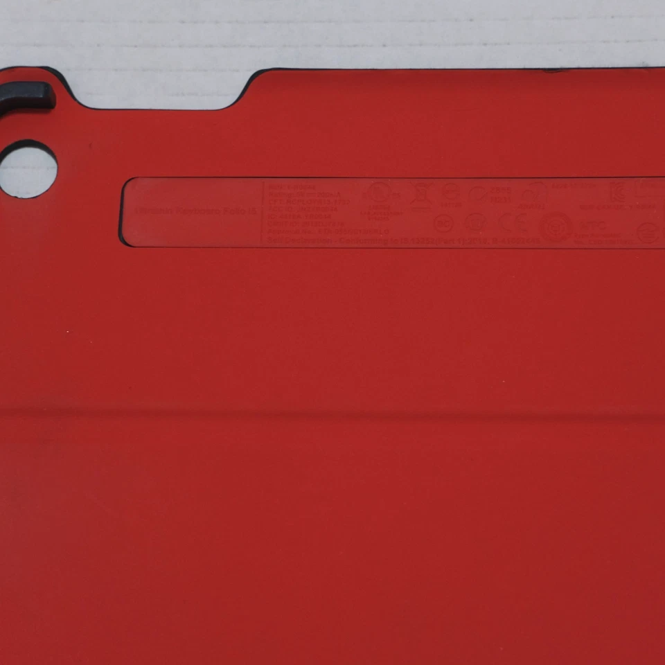 Logitech Teclado Ultradelgado Folio i5 AZUL MARINO MEDIANOCHE Para iPad 5 Foto 4 de 4