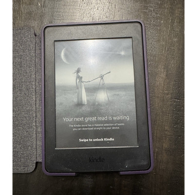 Amazon Kindle Paperwhite (7th Gen) 6'' Touchscreen Wi-Fi 4GB Black- Bundle