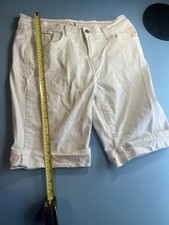 Levi Strauss 515 woman shorts size 10. C3