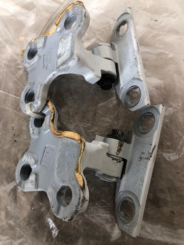 2014 VOLVO S60 60 SERIES T5 Sedan Front Door Hinge Passenger Right Side RH OEM - Picture 3 of 21