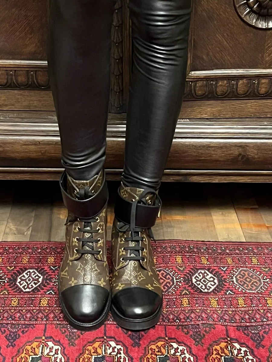 outfit con botas louis vuitton