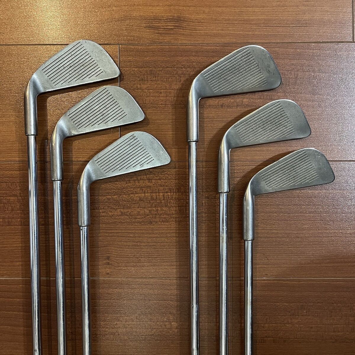 Ping Karsten I Black Dot Irons 2,3,4,5,6,8 Steel Shaft Right Ping Karsten I Black Dot Irons 2,3,4,5,6,8 Steel Shaft Right