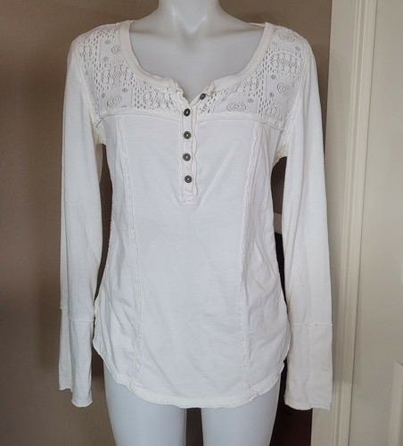 FREE PEOPLE OFF WHITE HALF BUTTON 
