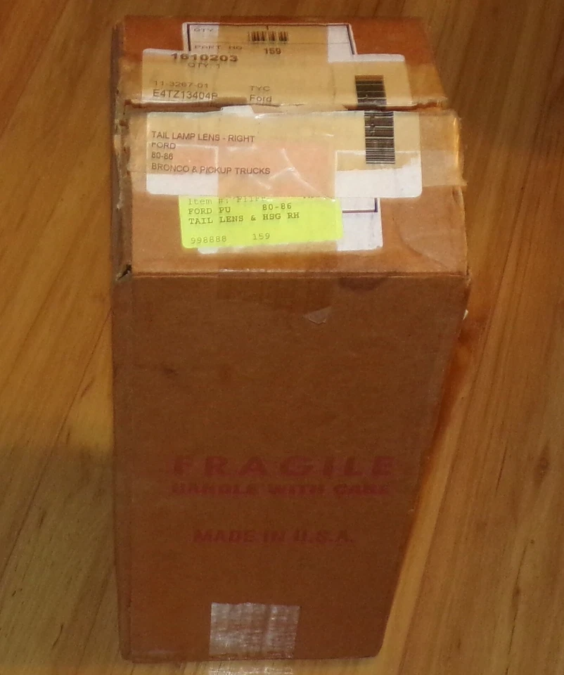 NOS 1980-1986 80-86 Ford Truck Bronco F150 Pickup Tail Light Housing Glo Brite - Image 3 of 4