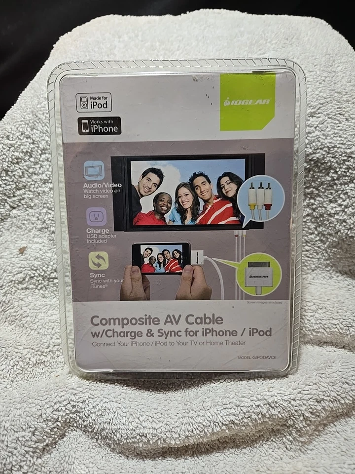 IOGEAR Composite AV Cable with Charger and Sync for iPhone & iPod NOS - Image 2 of 4