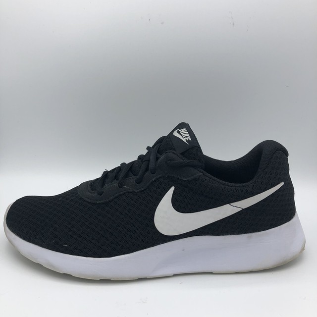 nike women's tanjun stores
