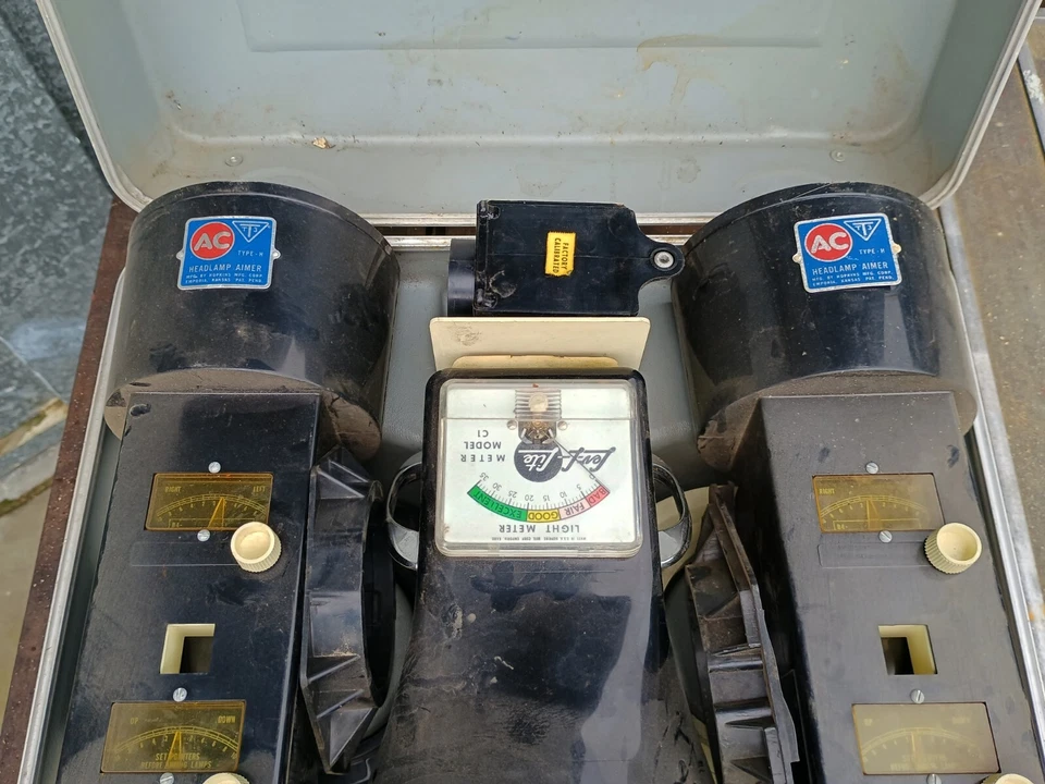 Vintage A.C. Delco Guide Headlamp Authorized Aiming Kit Tool - Image 3 of 4