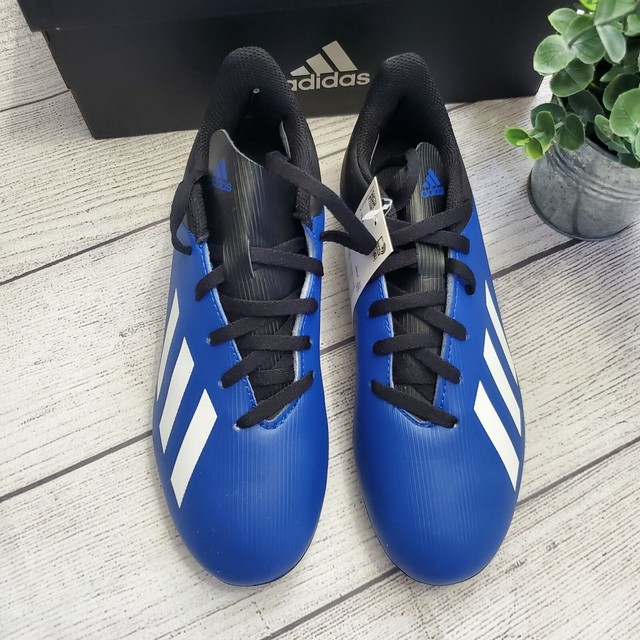 kasut futsal adidas