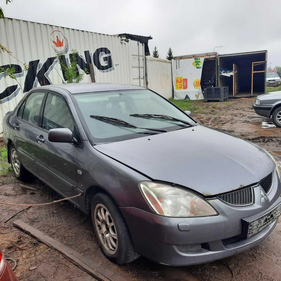 Intermitente lateral (intermitente guardabarros) delantero derecho Mitsubishi Lance DE1100965-35 Foto 4 de 4