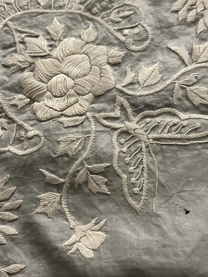 Antiguo Pañuelo Vintage Boda Seda Pañuelo Bordado Mariposas Flores Foto 4 de 4