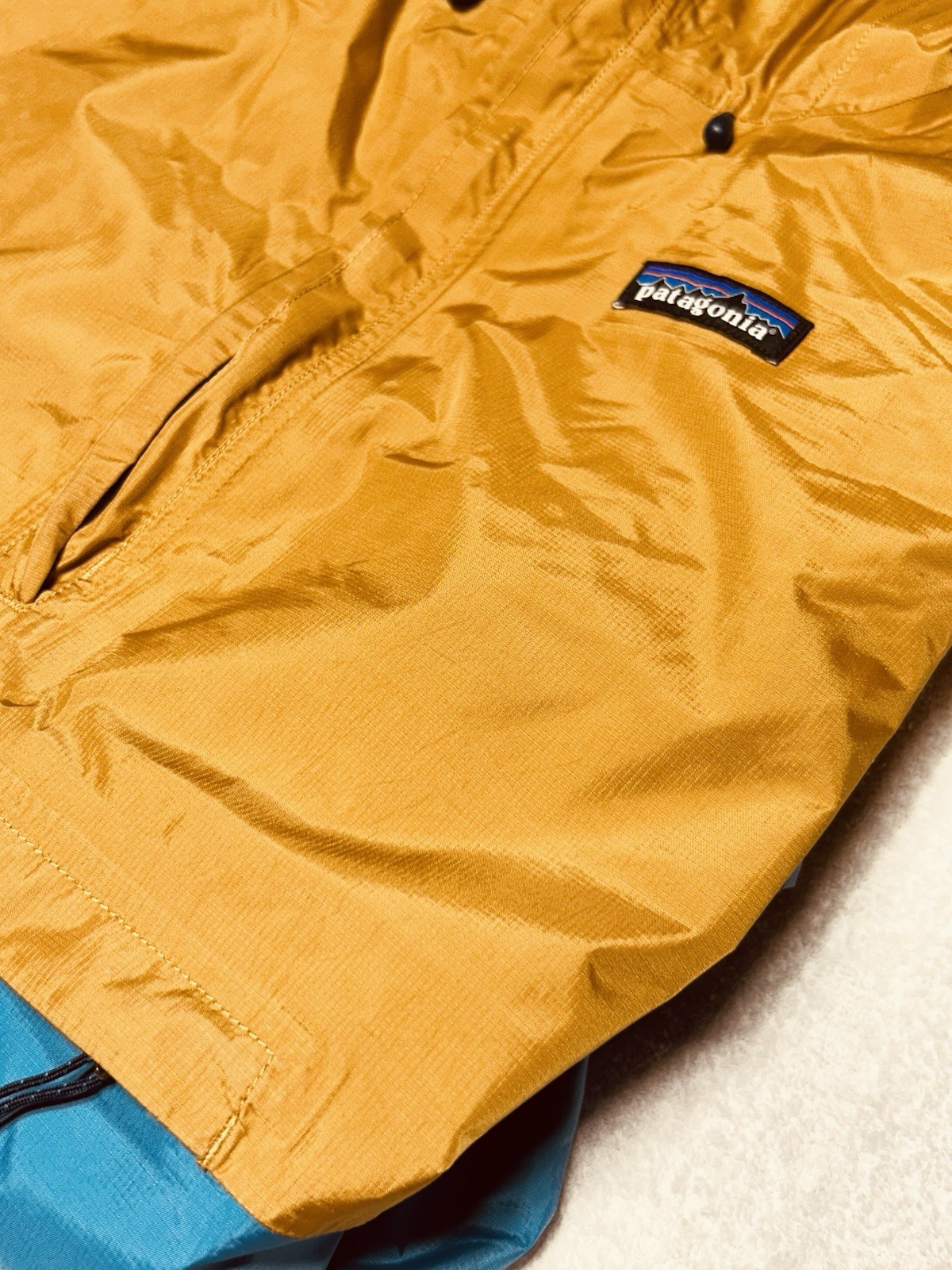 PATAGONIAMen’sSmallTorrentshellNylonWaterproofPulloverTwo-ToneJacket