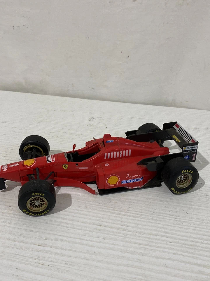 Ferrari F310 vintage - Schumacher - Formula 1 - 1:20 scale - Maisto Shell 1996 - Immagine 2 di 4