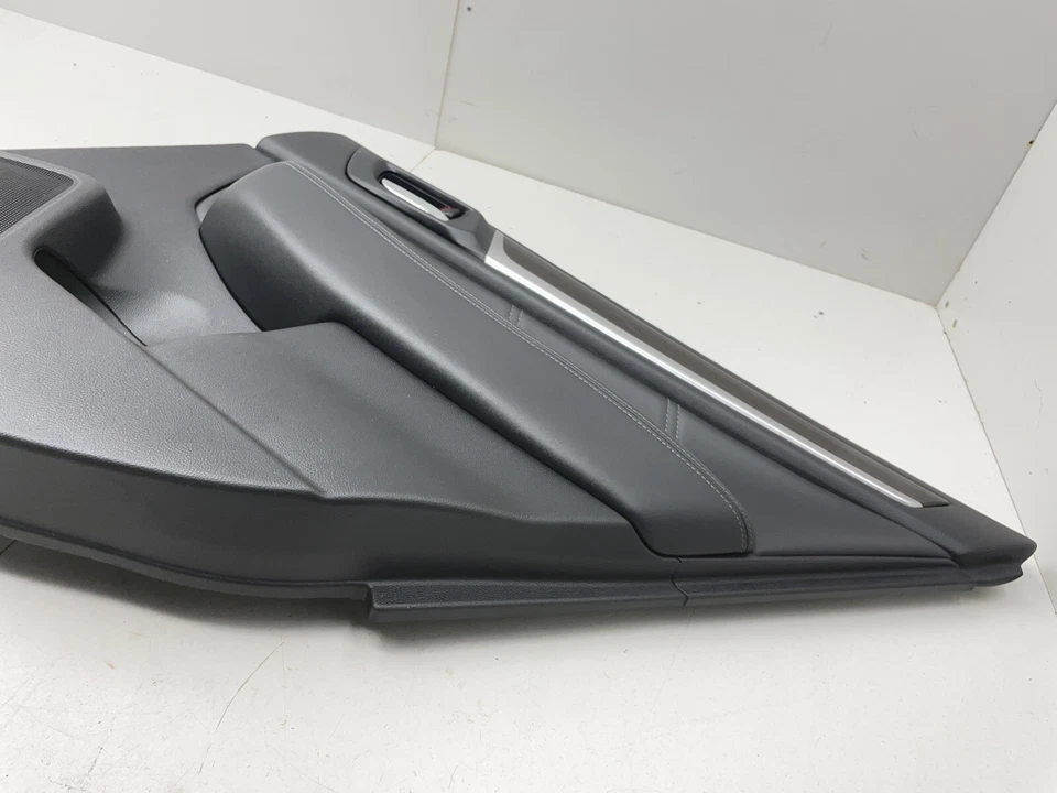 Subaru Legacy 2019 pasajero trasero eléctrico interior puerta panel de moldura Foto 4 de 4