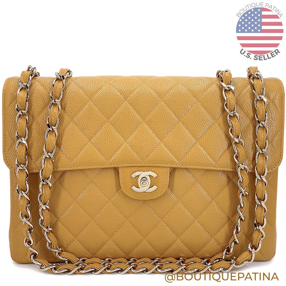 【ヴィンテージ】Rank:S☆Chanel Beige French Riviera Jumbo Chanel 2002 Vintage Beige Caviar Jumbo Classic Flap Bag 24k