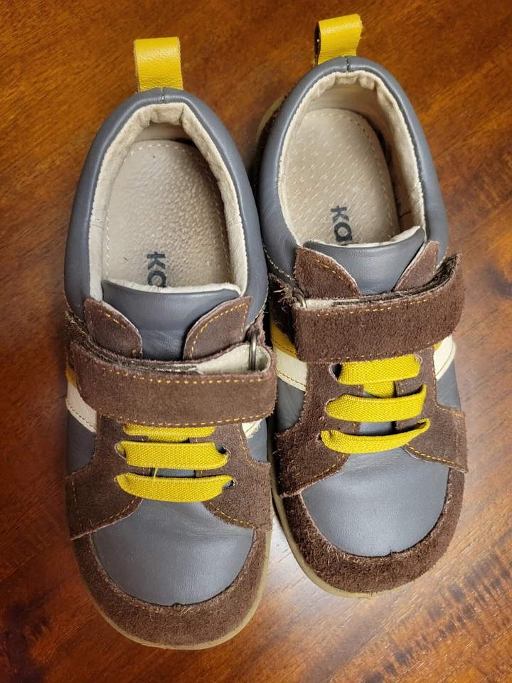 Boys Kai Shoes Size 1 - Image 3 of 4