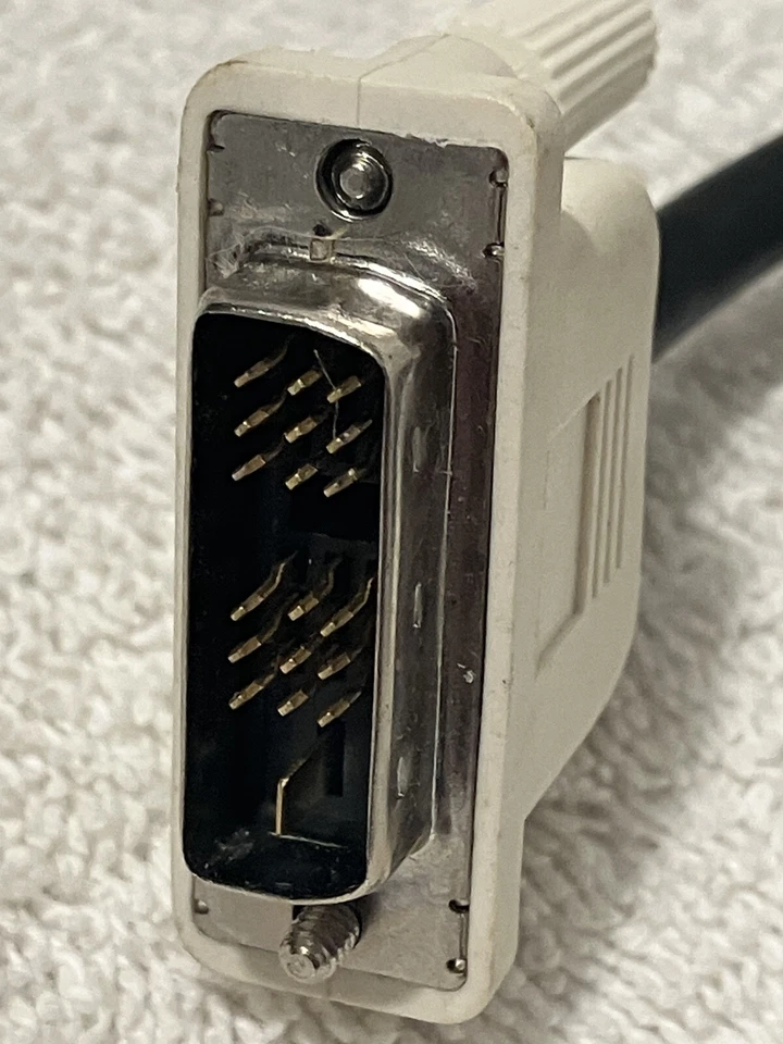 SPACE SHUTTLE-D COMPUTER CABLE AWM E101344 20276 VW-1 80°C 30V CSA LL 80671 6' - Image 4 of 4