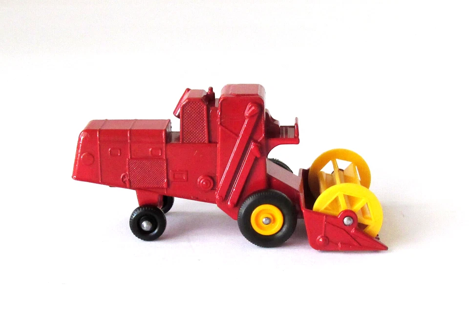 Винтажный комбайн Lesney Matchbox No65 Claas с обычным колесом ПОЧТИ КАК НОВЫЙ 1967 - Изображение 3 из 4