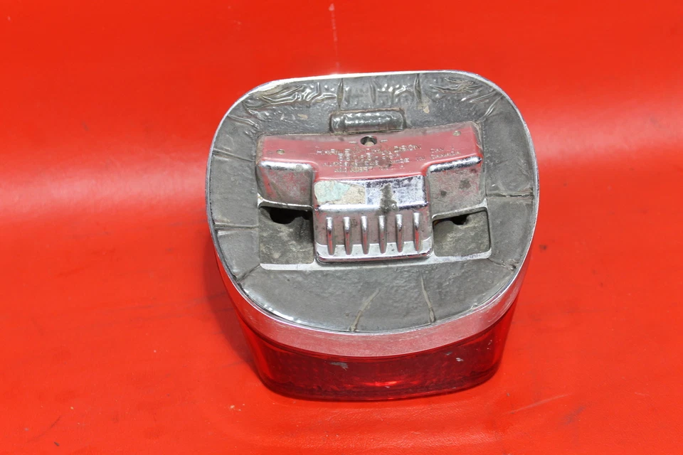 2005 HARLEY-DAVIDSON SPORTSTER XL 883 LOW XL883 XL883L TAILLIGHT TAIL LIGHT REAR - Image 4 of 4