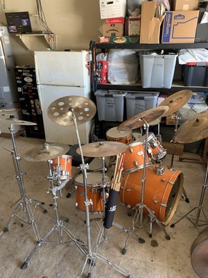 Mapex Acoustic Drum Kit w/ Bass Drum, Rack Tom, Floor Tom, Cymbal Stand, Throne