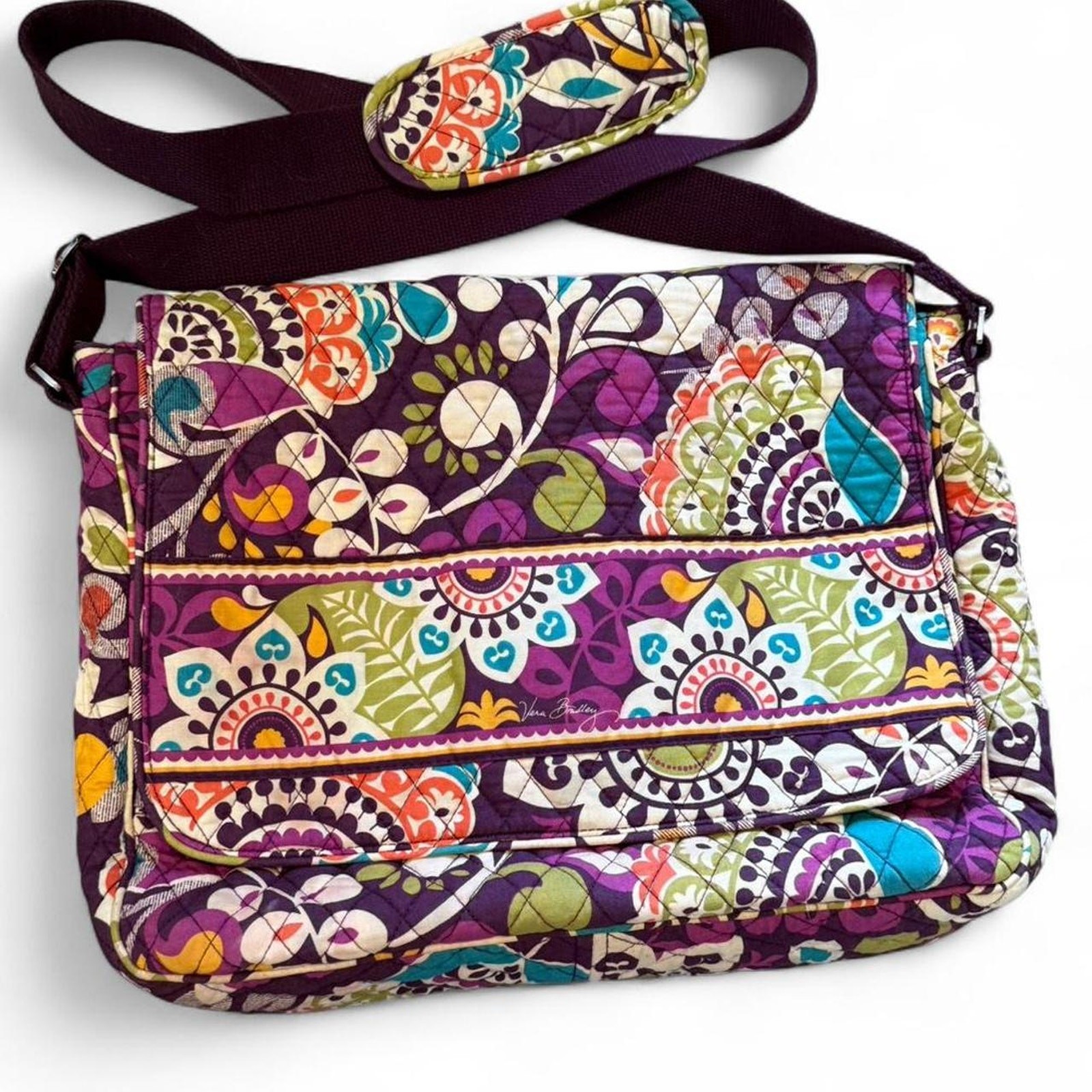 Vera Bradley Messenger Bag in 