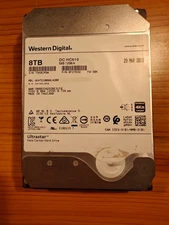 *READ* 8TB Western Digital / HGST Hard Drive SAS (NO SATA) 3.5 inch, for parts.