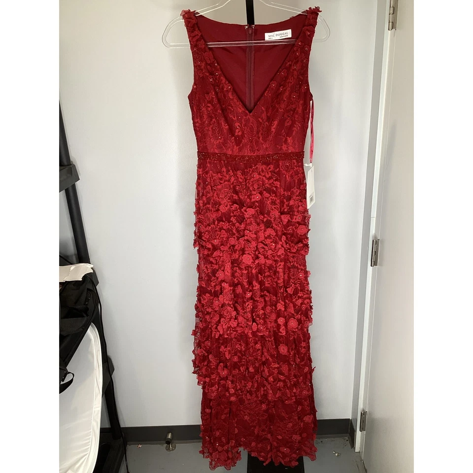 Vestido para mujer Mac Duggal con apliques florales en capas rojo borgoña 67710 - talla 4 Foto 2 de 4