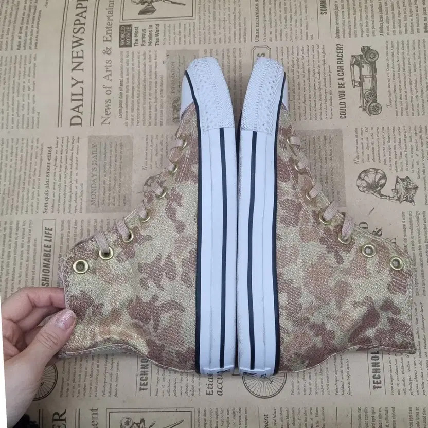 Converse Camo High-top Women's Sneakers Size 230 Excellent thumbnail 2