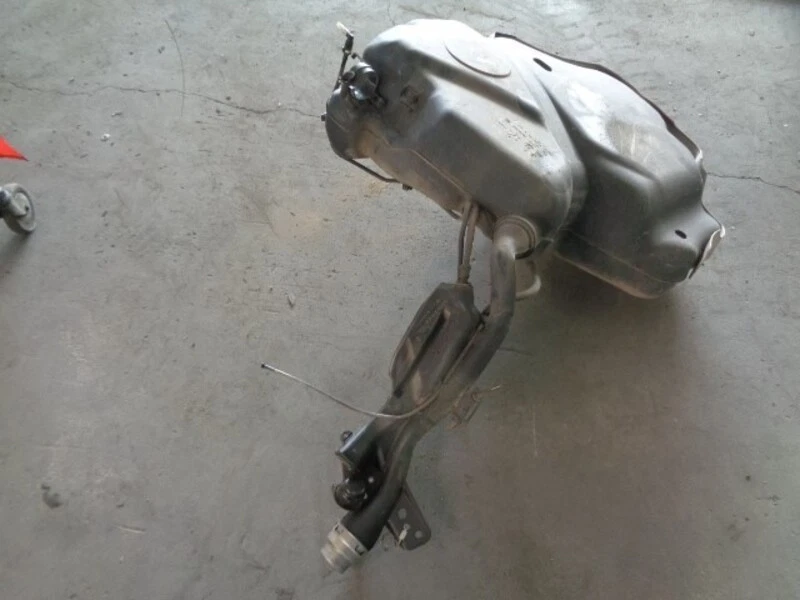 1Q0201021DF depósito combustible para VOLKSWAGEN SCIROCCO (138) R-LINE 3928044 - Imagen 3 de 4