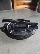 Victoria 8" Cast Iron Tortilla Press Arepas Patacones Rotis Empanadas EUC