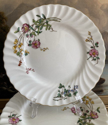 (13) MINTON England DAINTY SPRAYS Pattern Gold Rimmed DESSERT PLATES Vintage