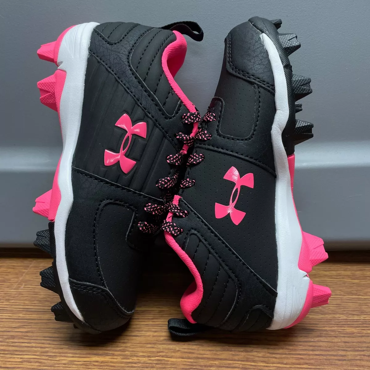 Under Armour Girls 10 Kids Cleats Athletic Shoes Spikes Softball